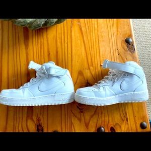 Nike Air Force 1 Mid ‘07